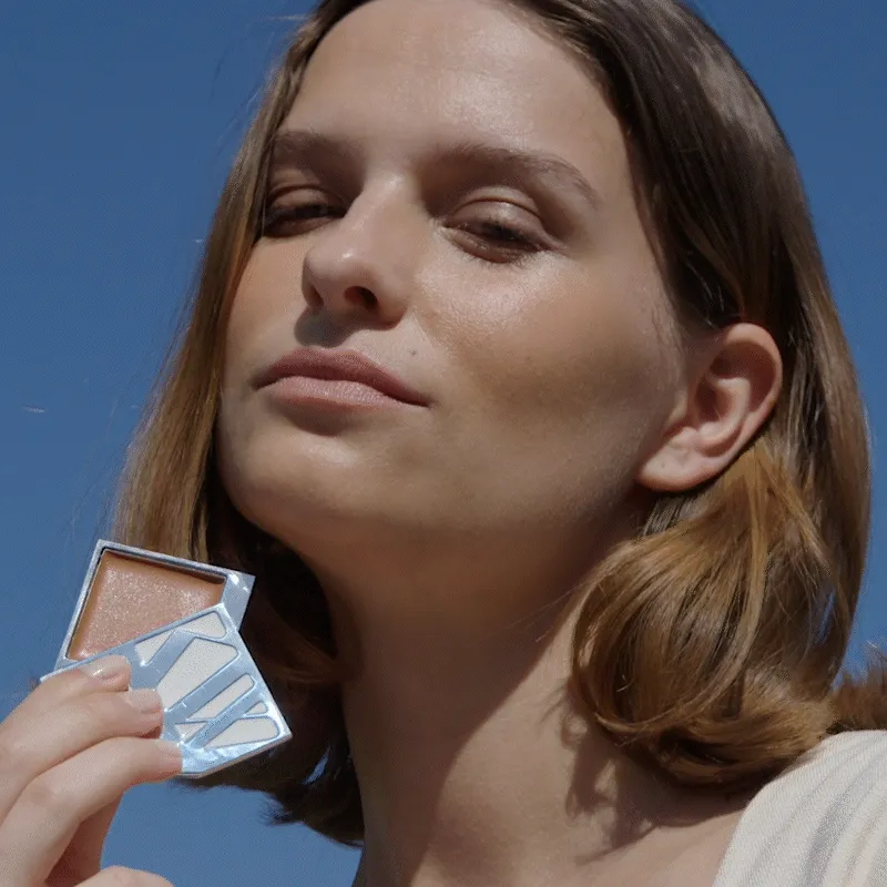 Cream Bronzer--Riveting